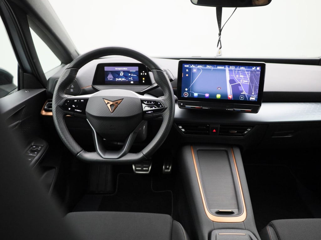 Cupra Born business 62 kwh | navigatie | apple carplay / android auto | ach