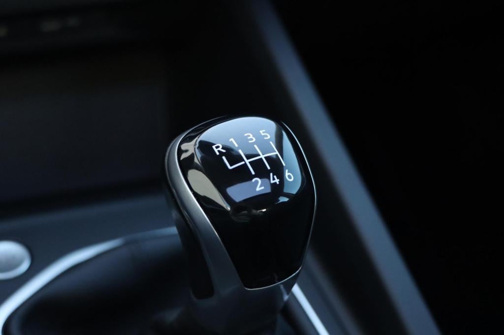 Volkswagen Golf 1.0 tsi life 110pk l panoramadak