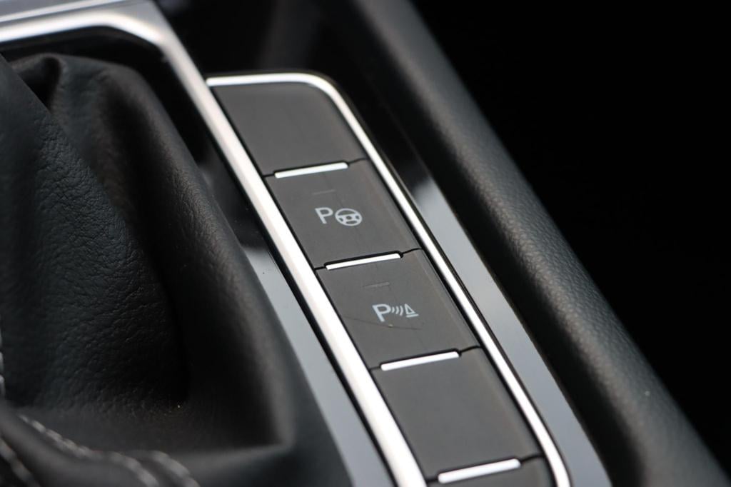 Volkswagen Arteon shooting brake 1.4 tsi ehybrid r-line business 218pk dsg6