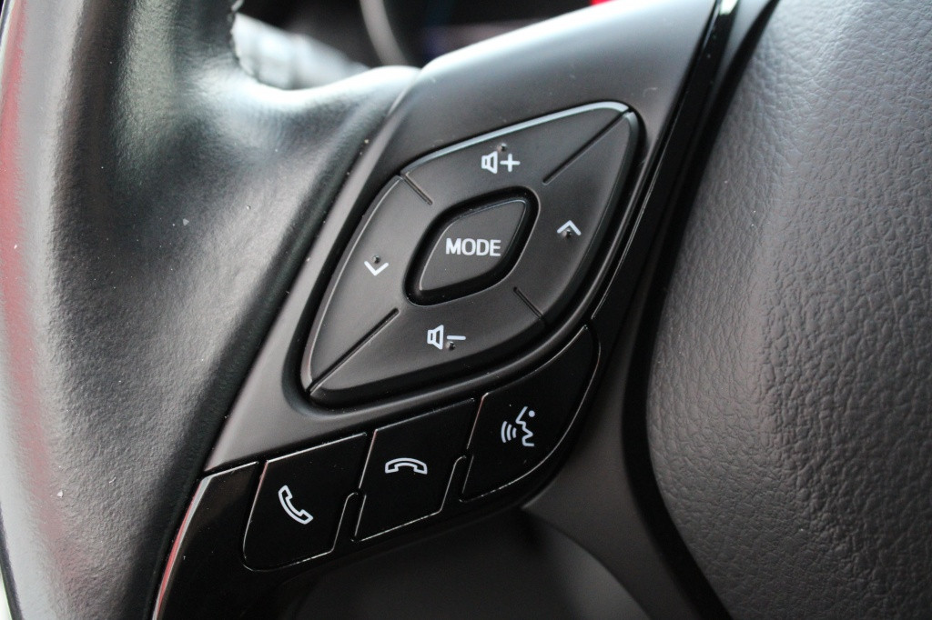 Toyota C-hr 1.8 hybrid active