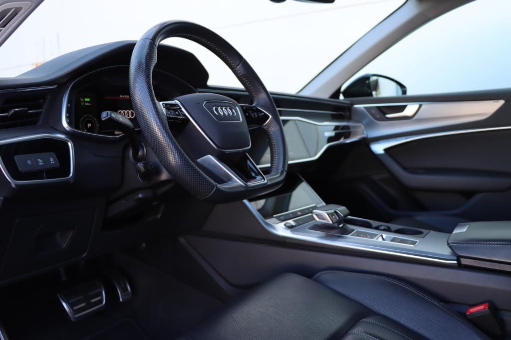 Audi A6 avant 55 tfsi e quattro s edition competition 367pk s-tr