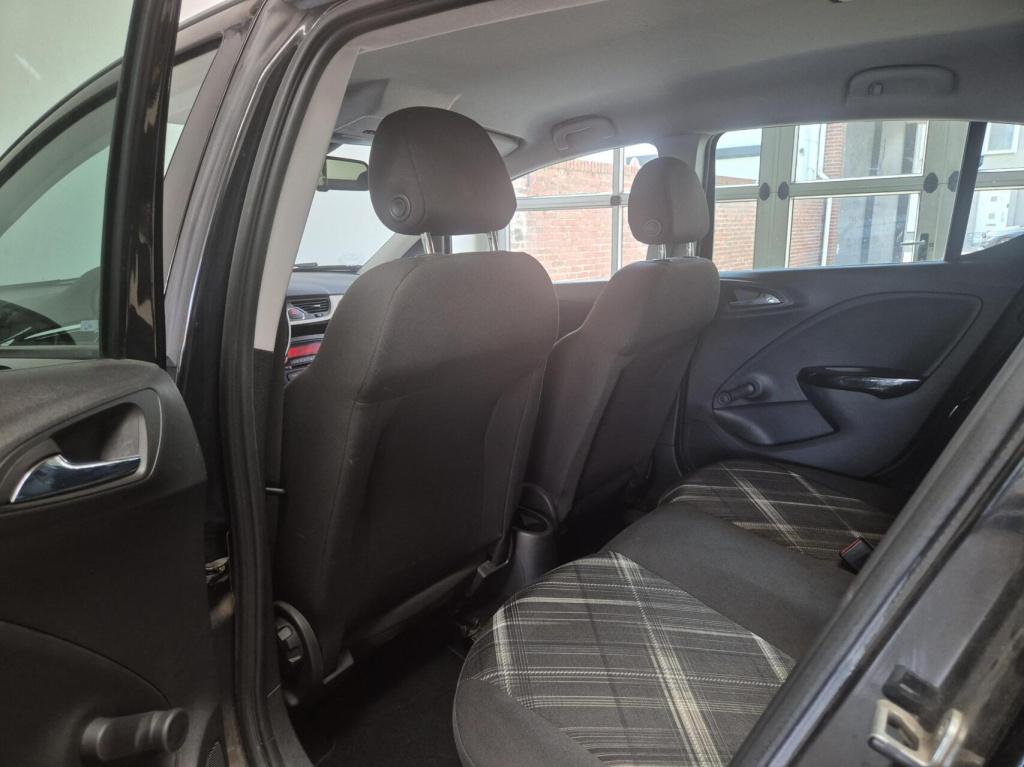 Opel Corsa 1.4 colour edition / stuur-stoelverwarming / parkeersensoren