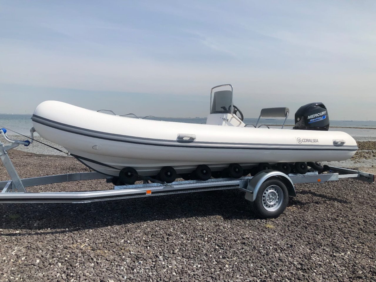 NIEUWE Coralsea (ZODIAC) de Luxe RIB met Mercury 60pk 4-takt motor