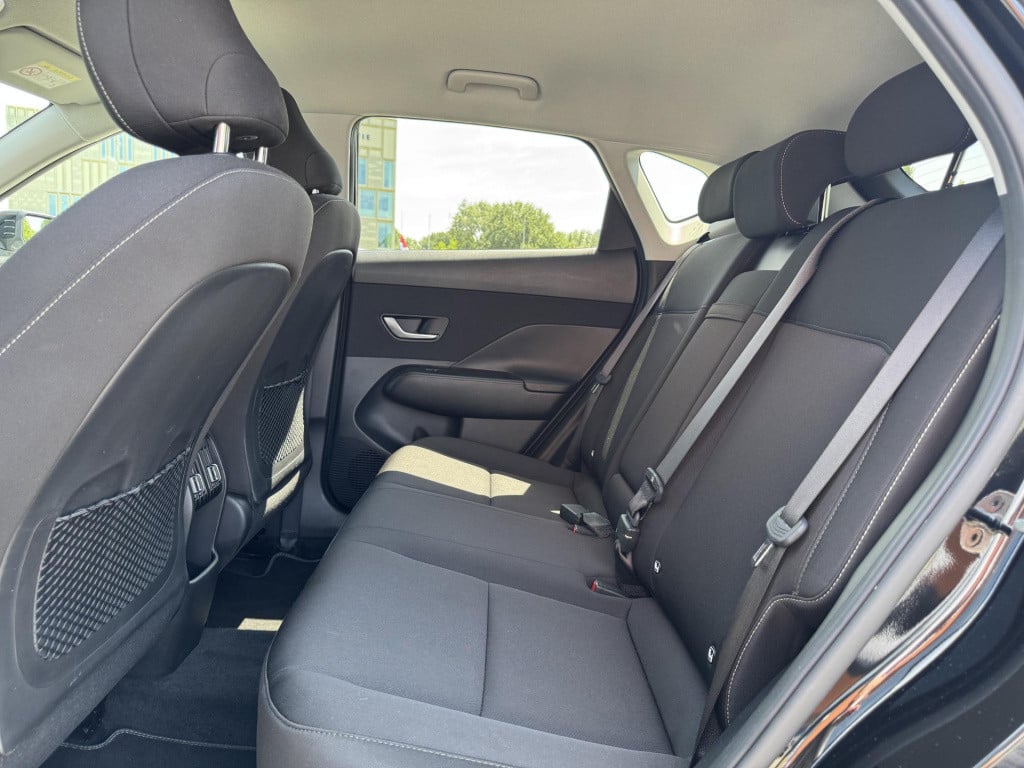 Hyundai Kona 1.6 gdi hev comfort smart | elek. achterklep | stuur- + stoelv