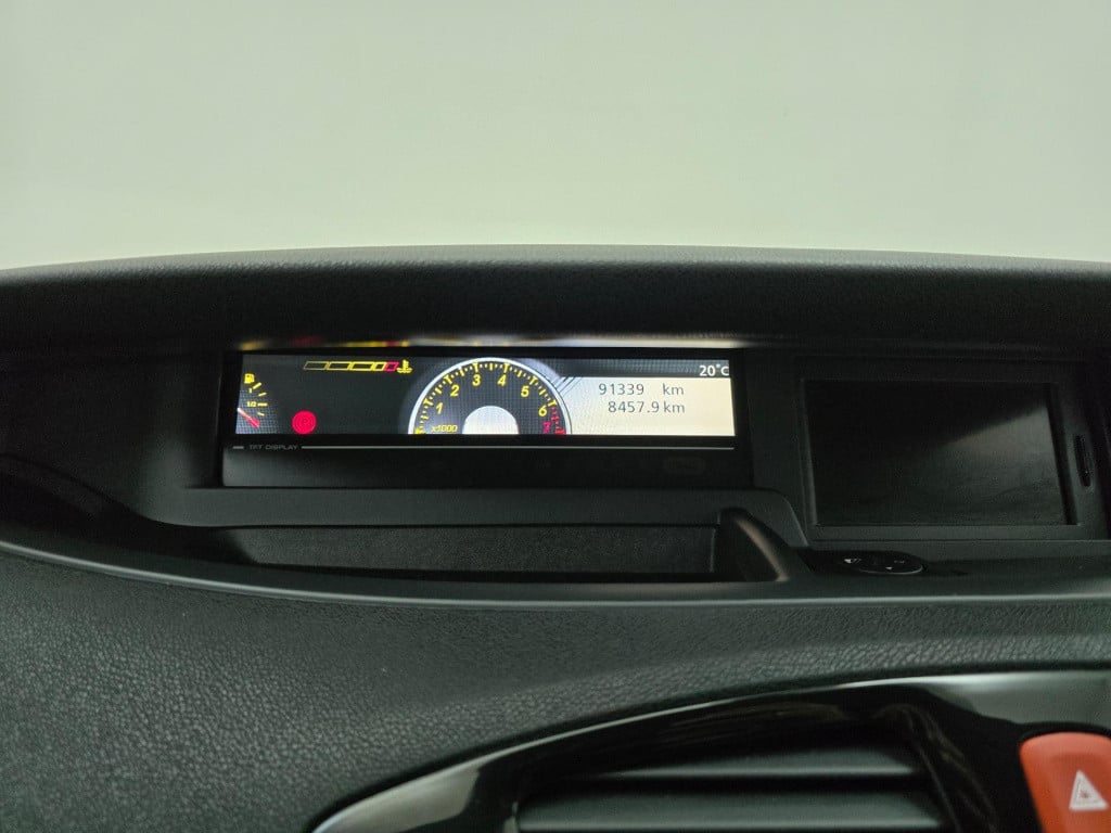 Renault Scenic occasion 2.0 dynamique 5 persoons met grote kofferbak | clim