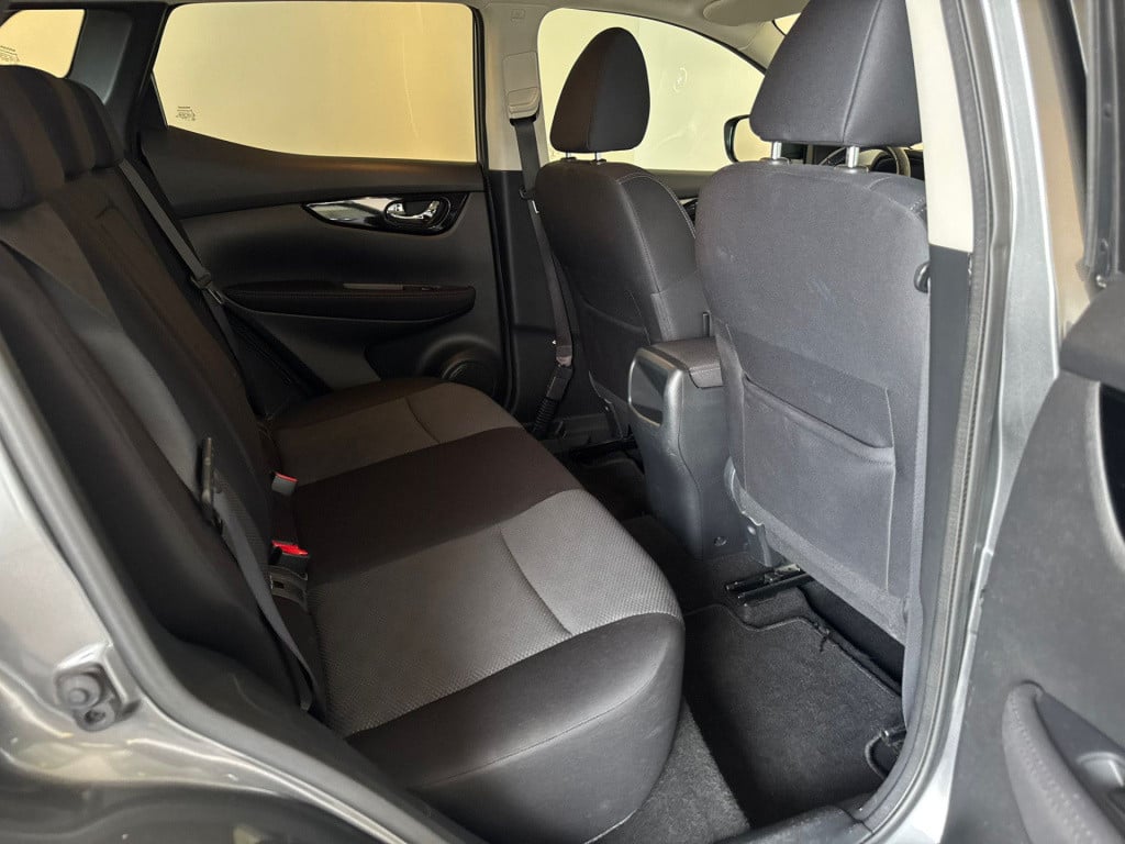 Nissan Qashqai 1.6 connect edition