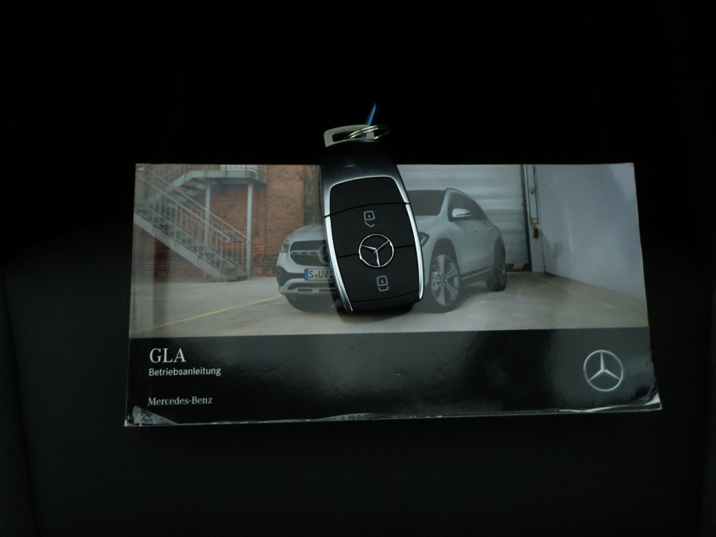 Mercedes-Benz Gla-klasse 250 e amg line | dodehoekdetector | nightpakket | 