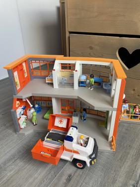 Playmobile ziekenhuis met ambulance