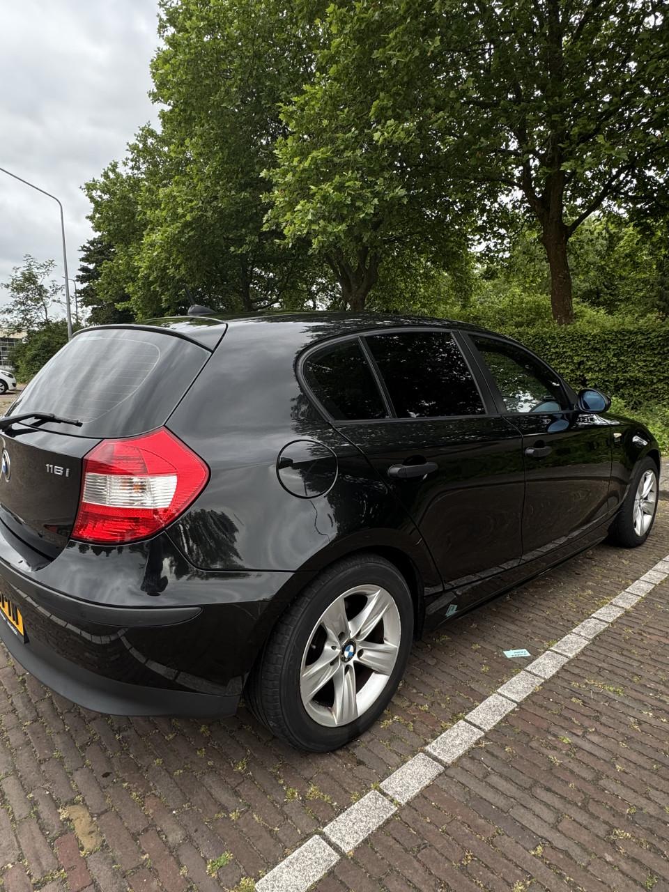 BMW 1-Serie 116I 2006 Zwart