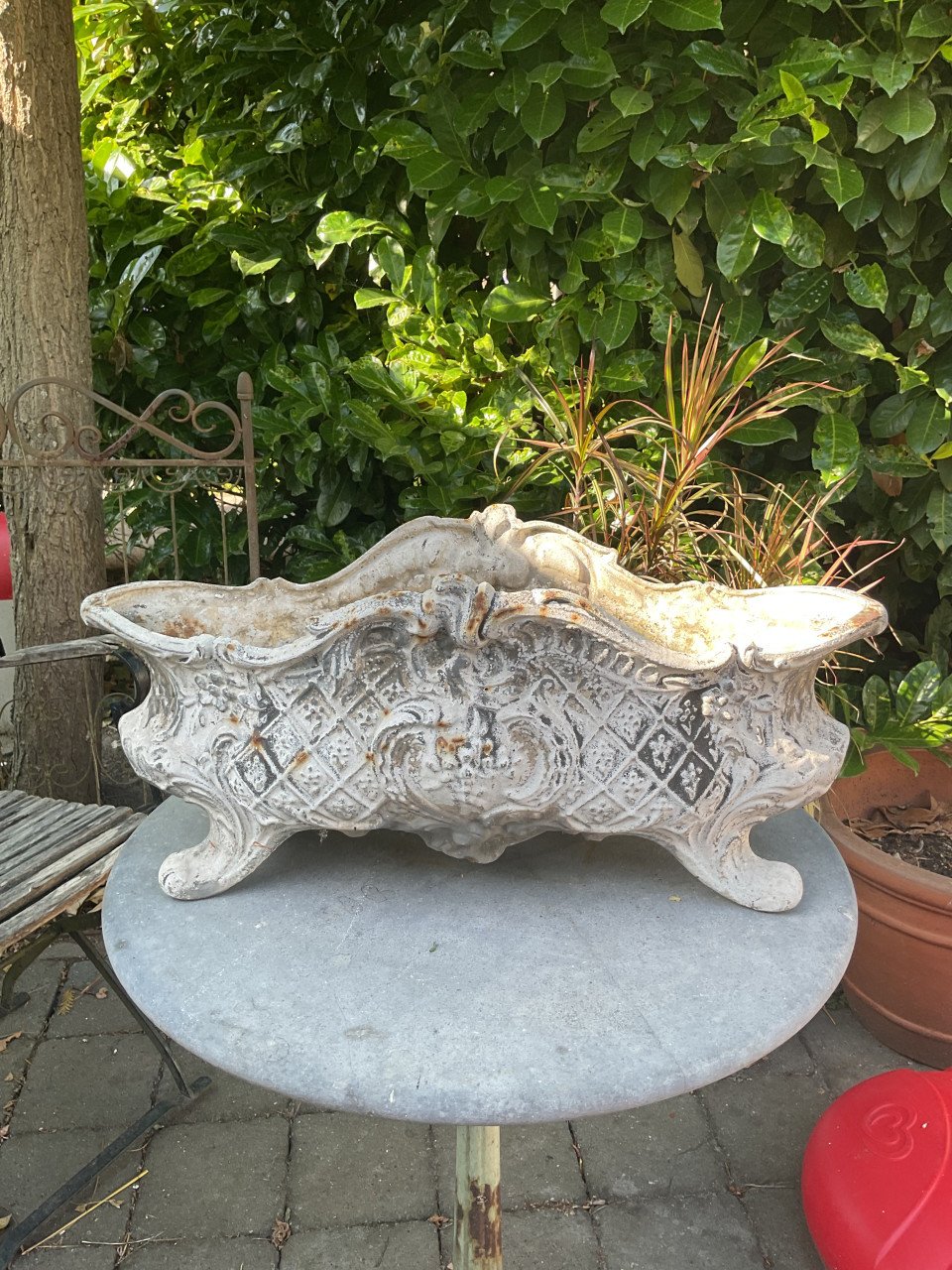 Gietijzeren jardinière