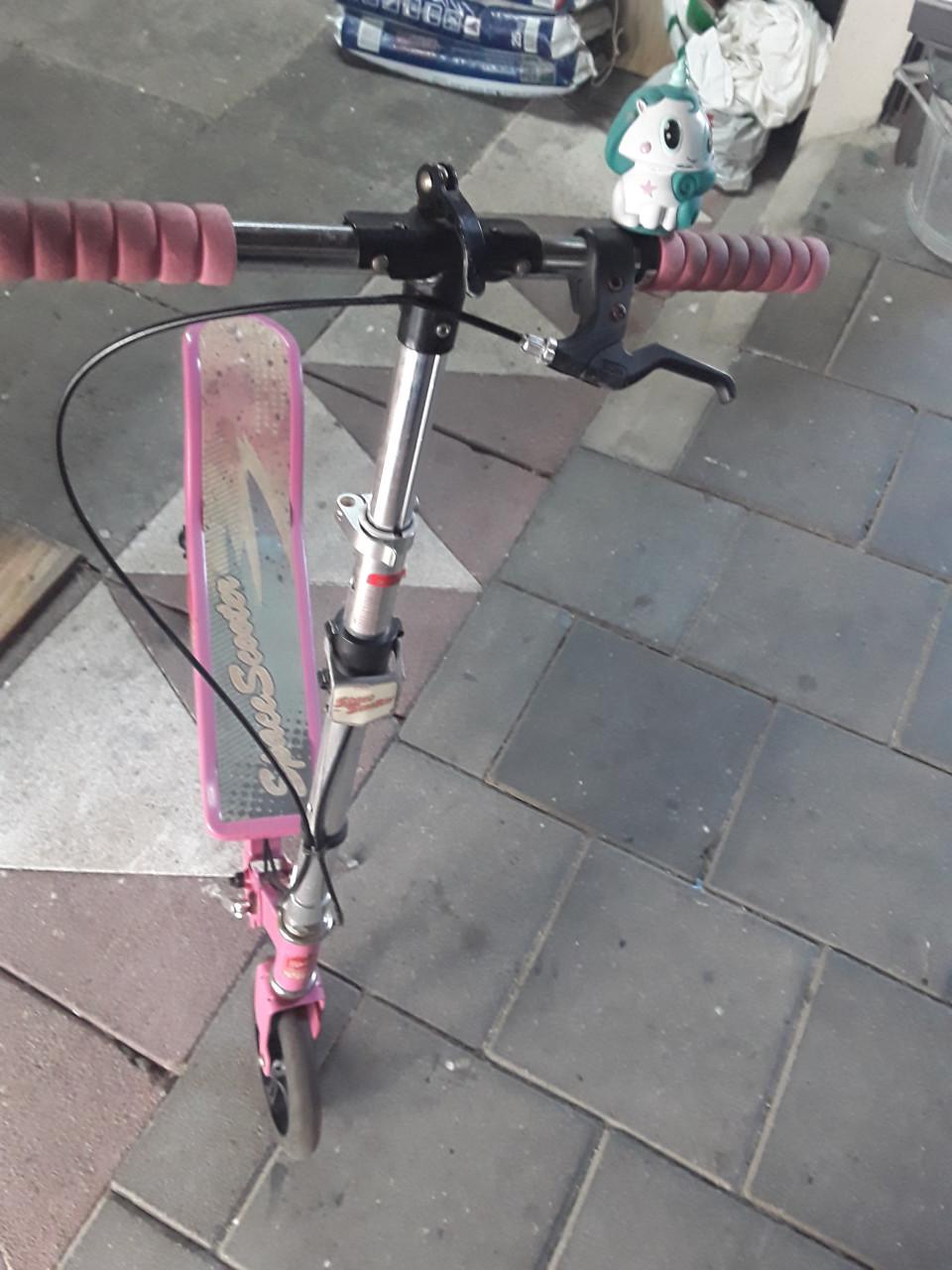 Te koop een space scooter