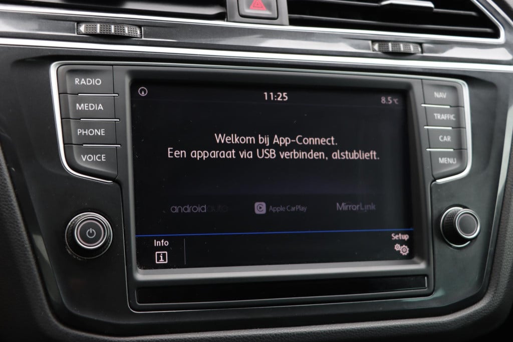 Volkswagen Tiguan 1.4 tsi connected series