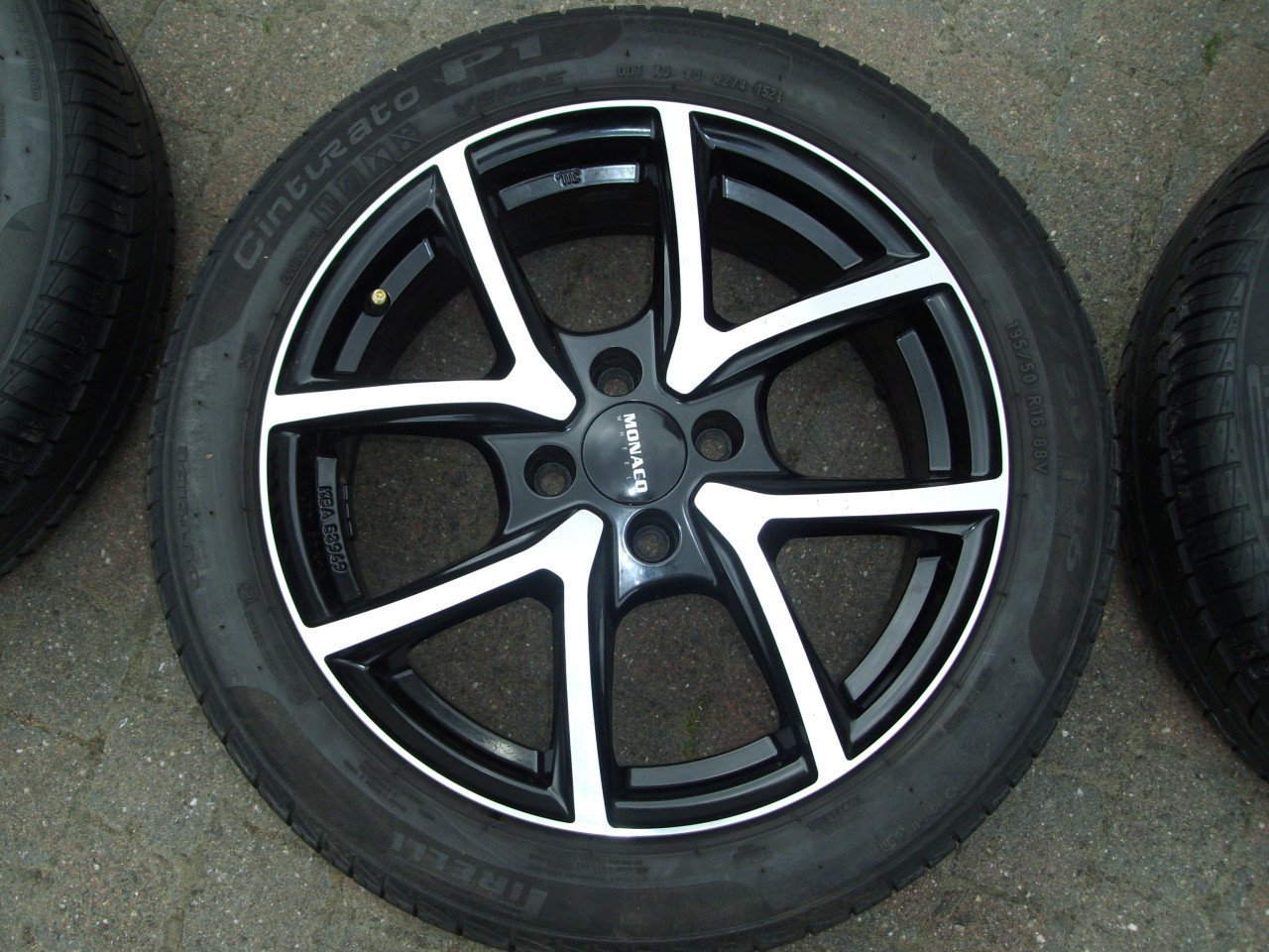 Monaco velgen 16inch met pirelli banden