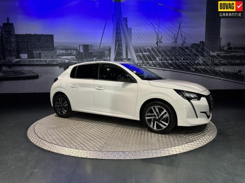 Peugeot 208 1.2 puretech allure pack *camera*keyless*appconnect*