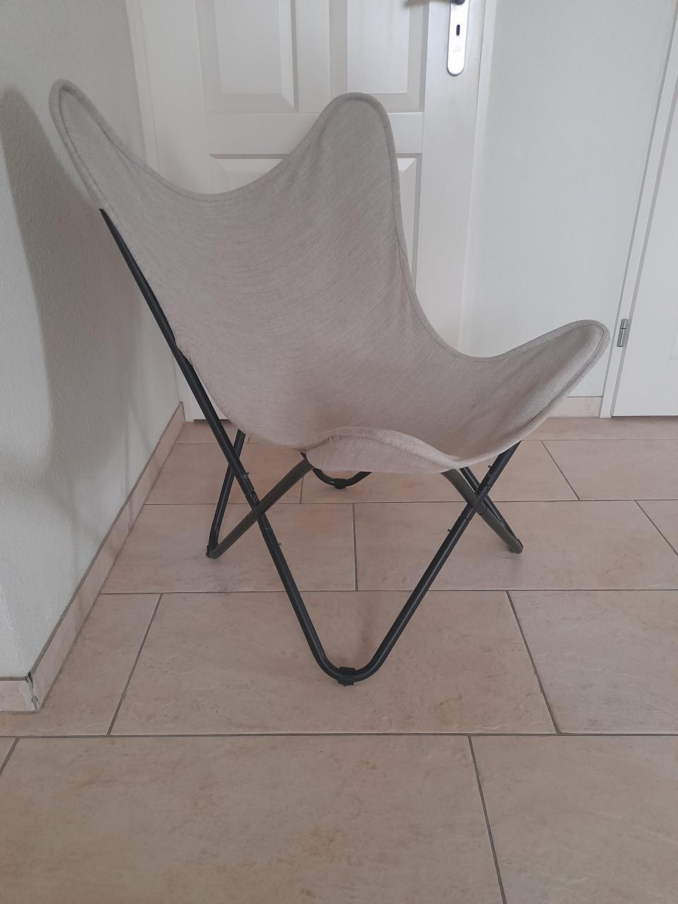 Leuke vlinderstoel ( in goede nette staat )