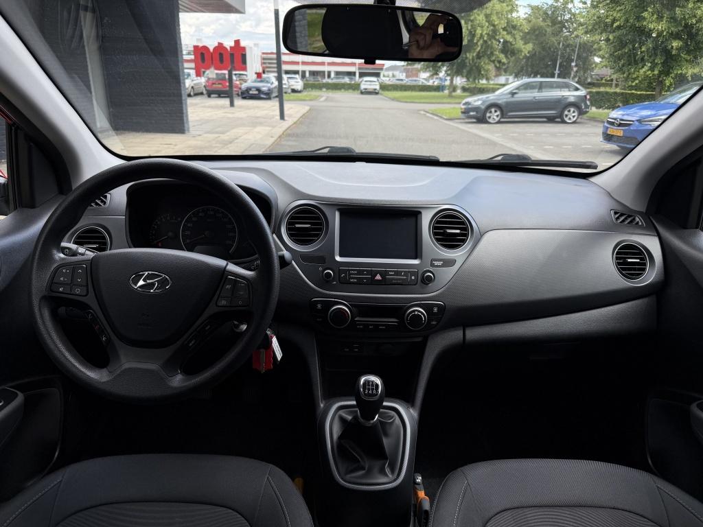 Hyundai I 10 1.0i go! - carplay - android auto - sportieve uitvoering -