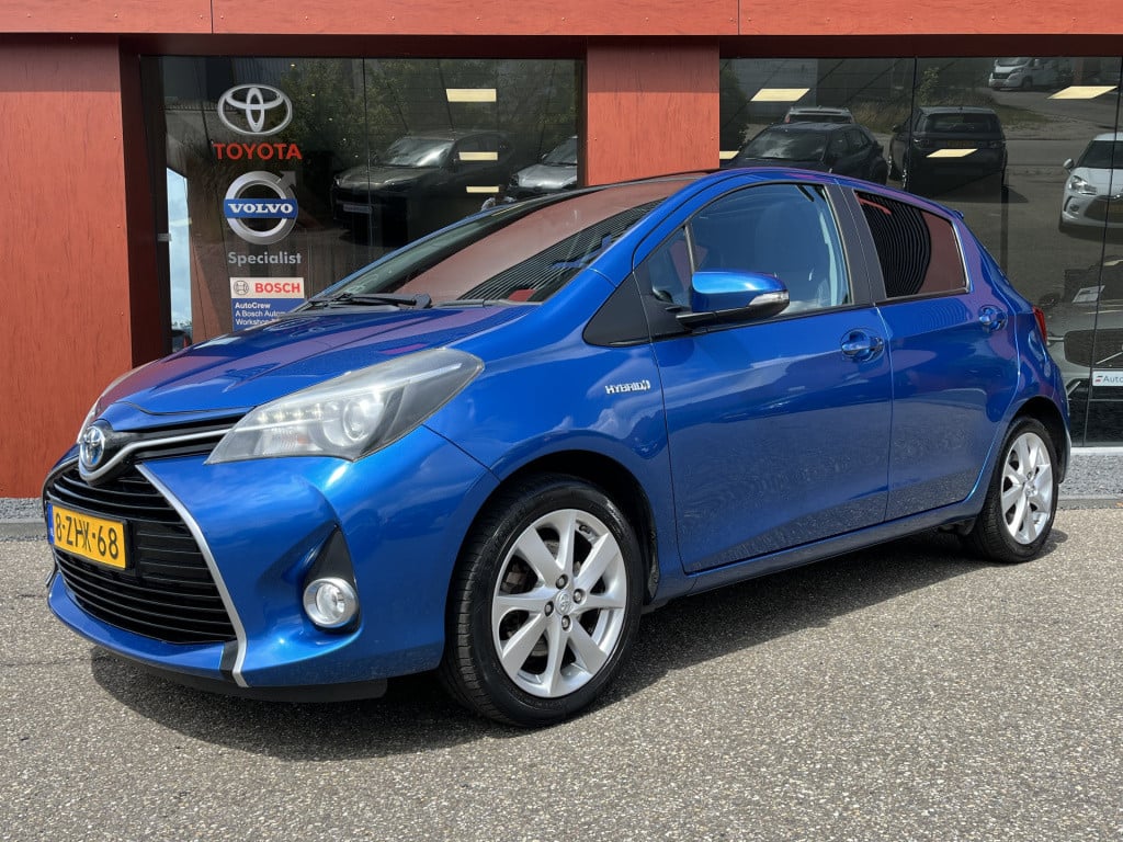 Toyota Yaris 1.5 hybrid dynamic | navi | camera |