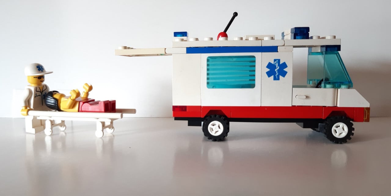 Lego 6666 Classic ziekenhuis: ambulance