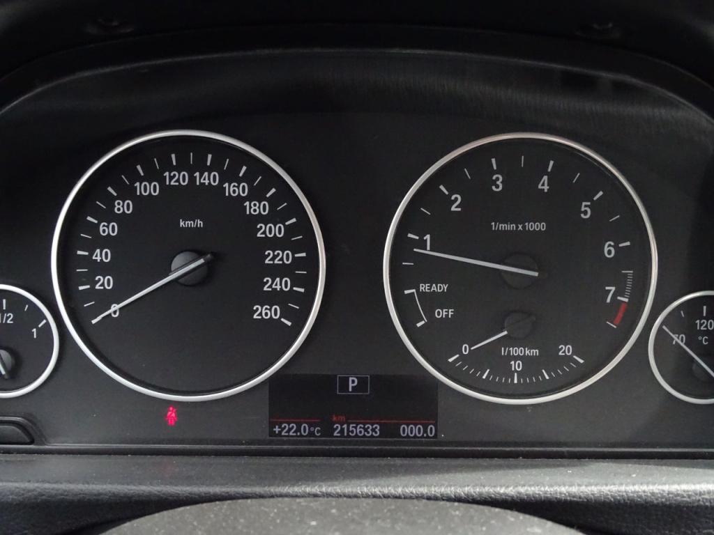 BMW 3-serie 320i executive automaat | 18" | afn. trekhaak | bluetooth