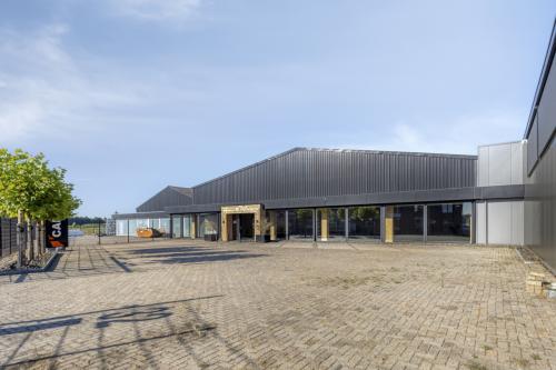 TE KOOP | Multifunctionele bedrijfsruimte-/showroom in ’s-Heer Arendskerke