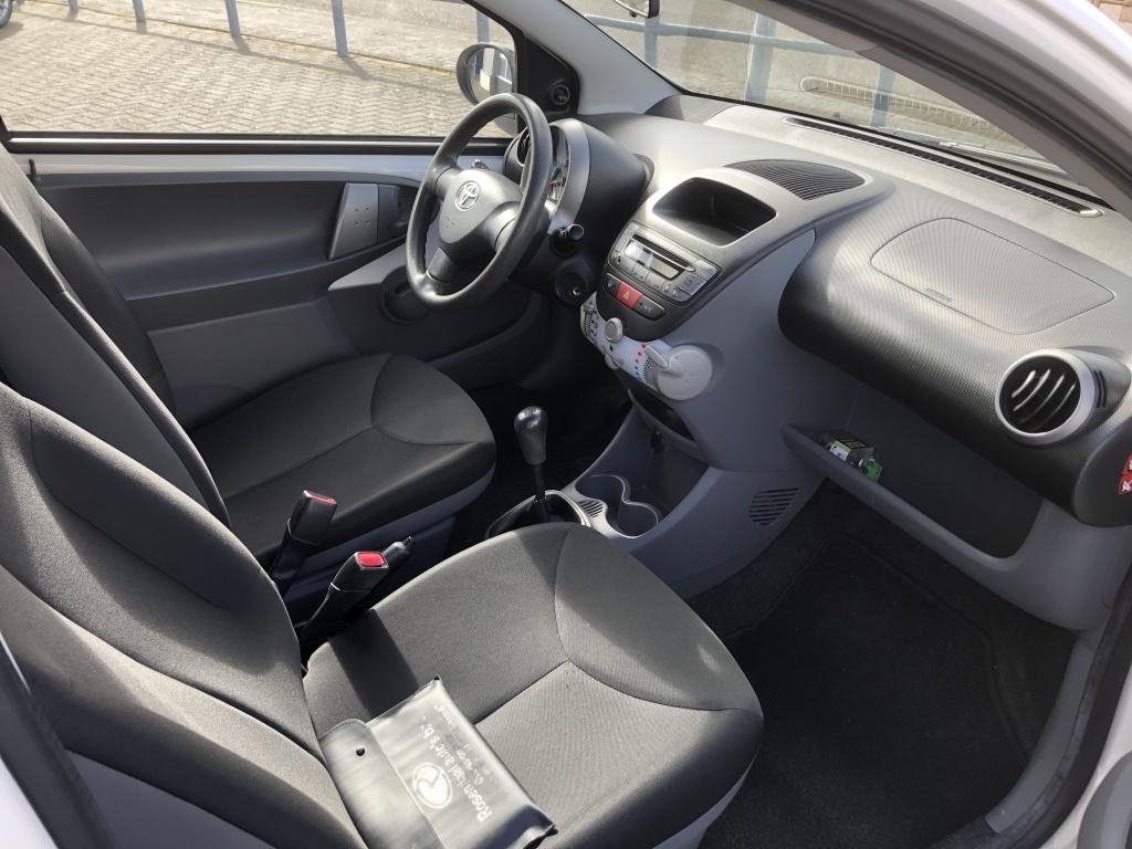 Toyota Aygo 1.0-12v now