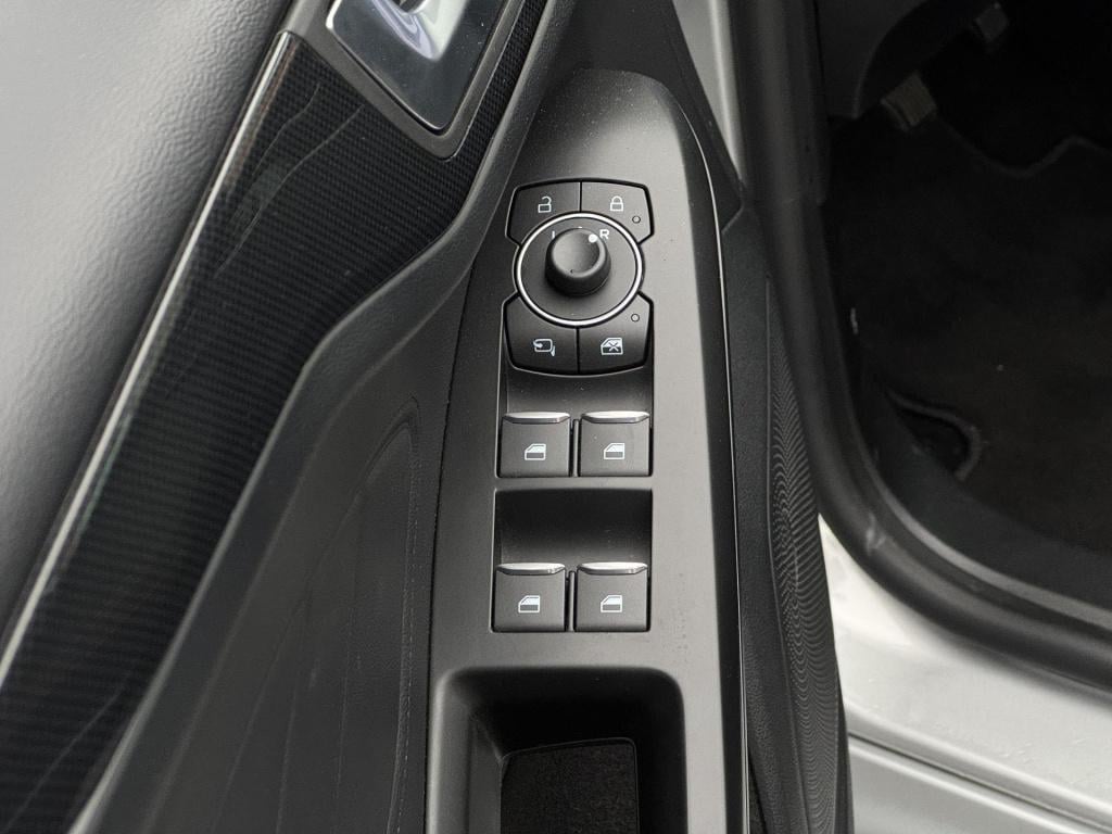 Ford Focus wagon 1.0 ecoboost st line business winter pack, nl-auto!