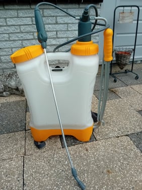 Rug sproeier