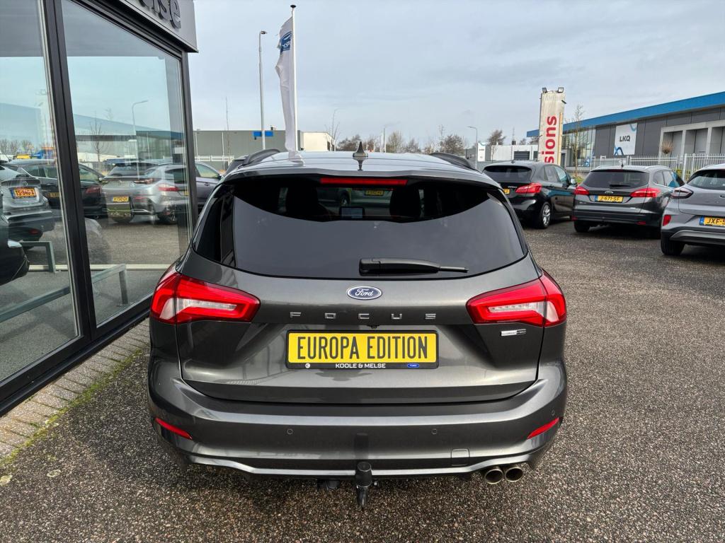 Ford Focus 1.0 ecoboost hybrid 125pk st-line, trekhaak, winterpakket