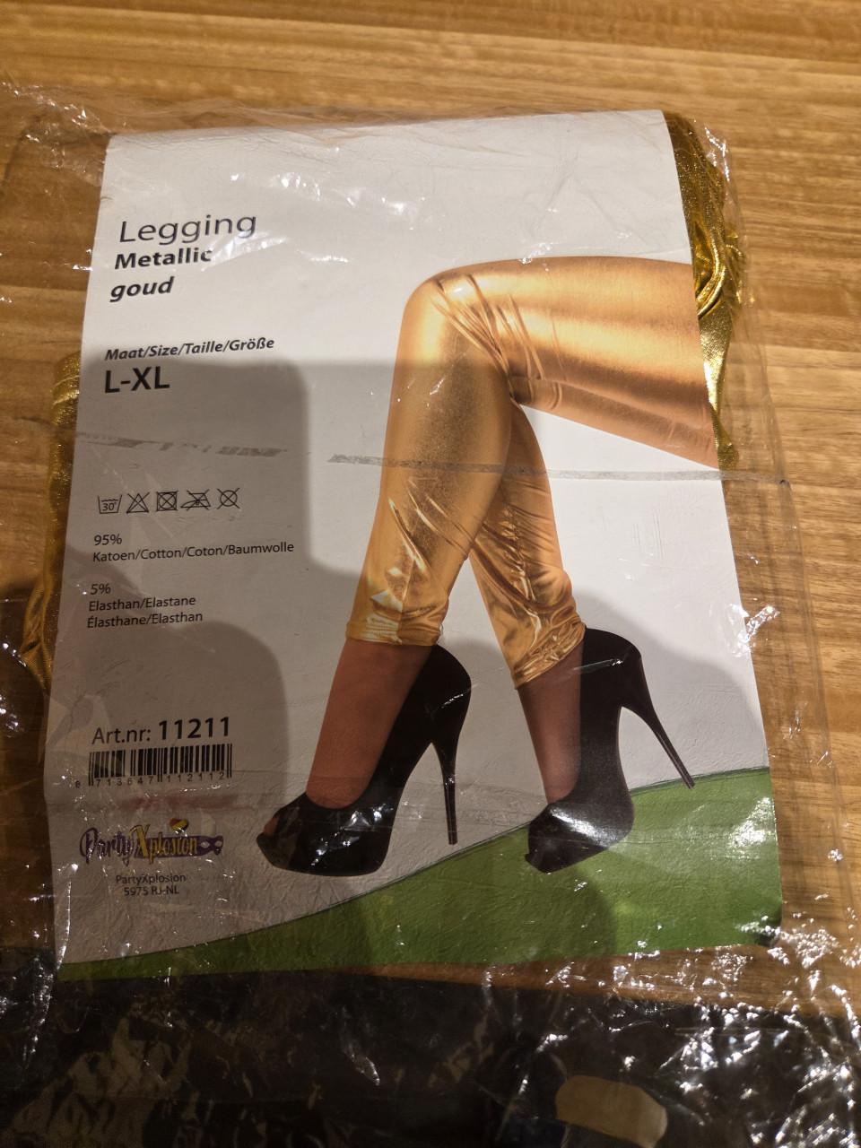 Voor Carnaval gouden legging