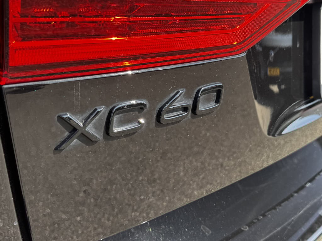 Volvo XC60 2.0 t6 plug-in hybrid awd plus black edition