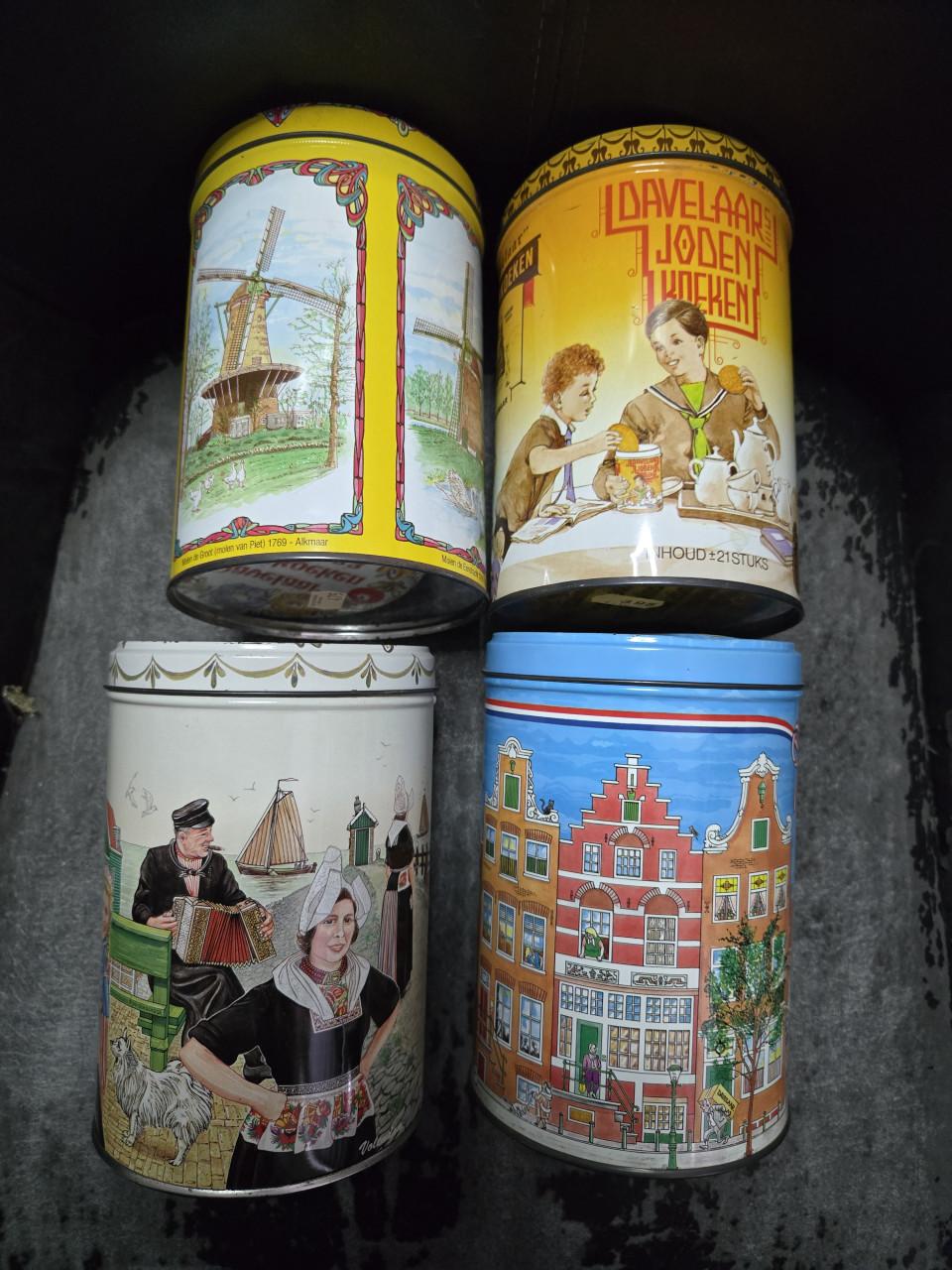 Set 4 stuks vintage Davelaar blikken  Hoog 16 cm Ø 11 cm