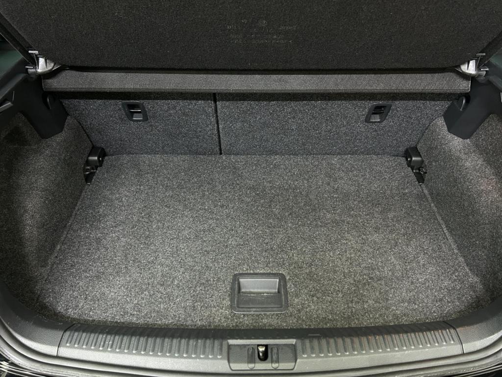 Volkswagen Polo occasion 1.2 tsi bluemotion r-line edition | zwart | tweede