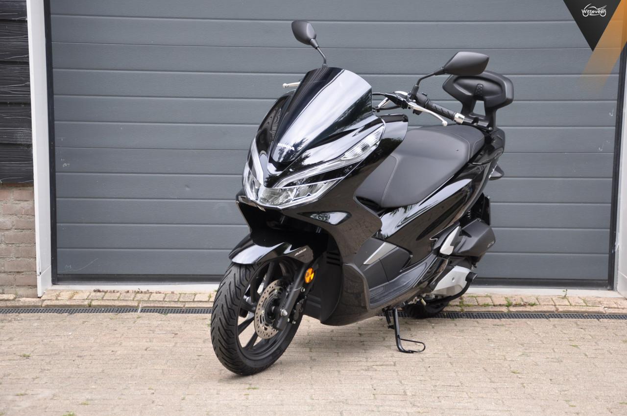 Honda PCX 125 Z.G.A.N. 2870 kms