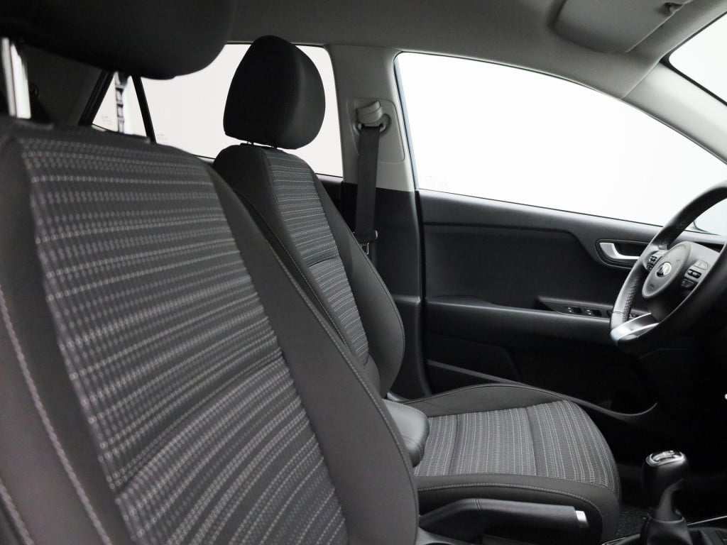 Kia Stonic 1.0 t-gdi mhev dynamicline | lmv | parkeer sensoren | cruise con