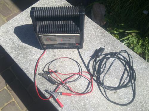 Acculader voor 12 volt accu's
