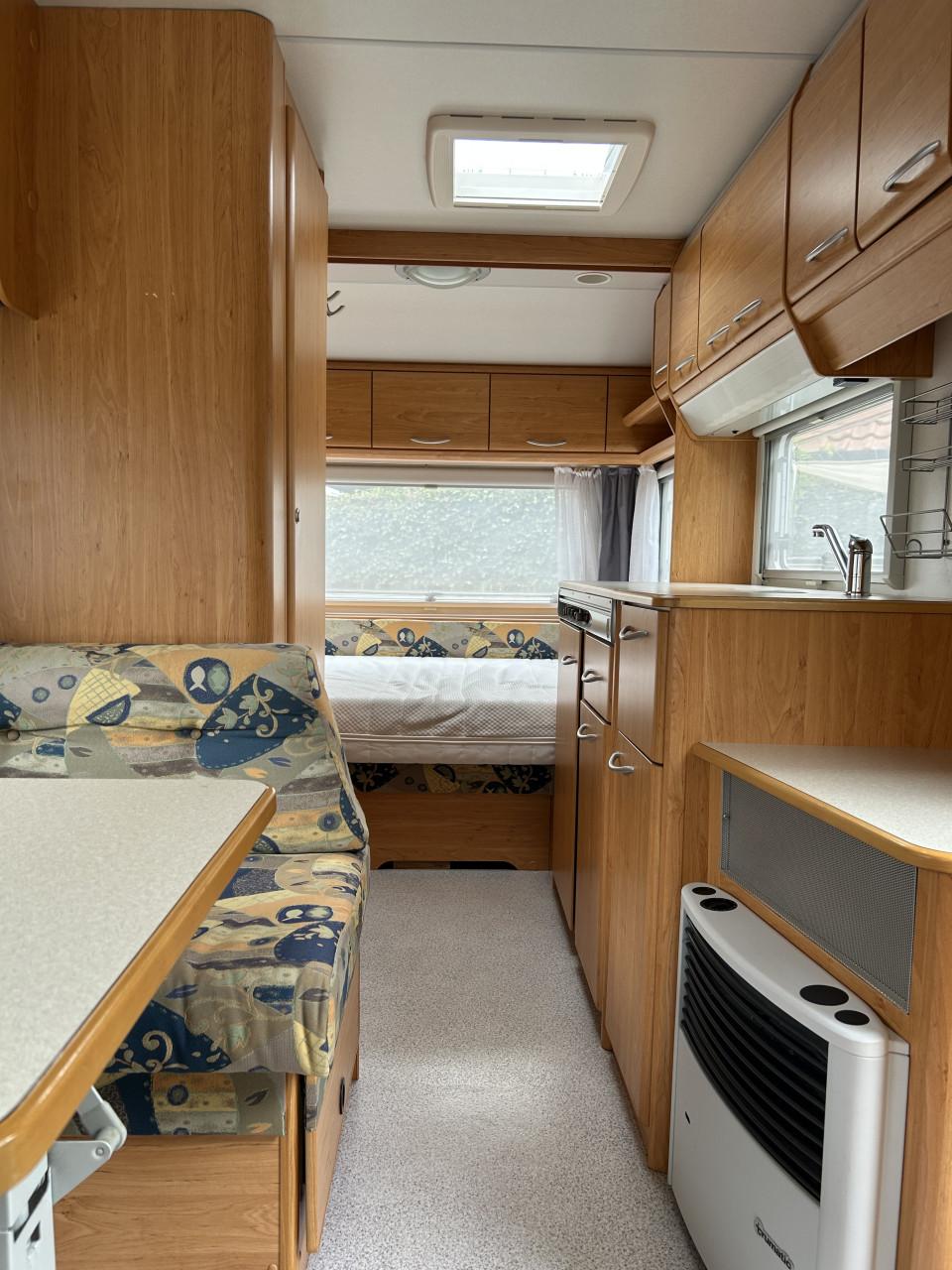 Knaus Blue Line 450 caravan