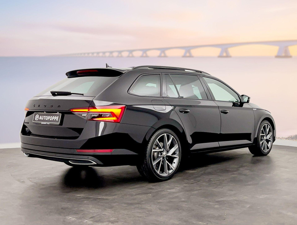 Skoda Superb sportline business 1.5 110 kw / 150 pk tsi combi 7 panoramadak