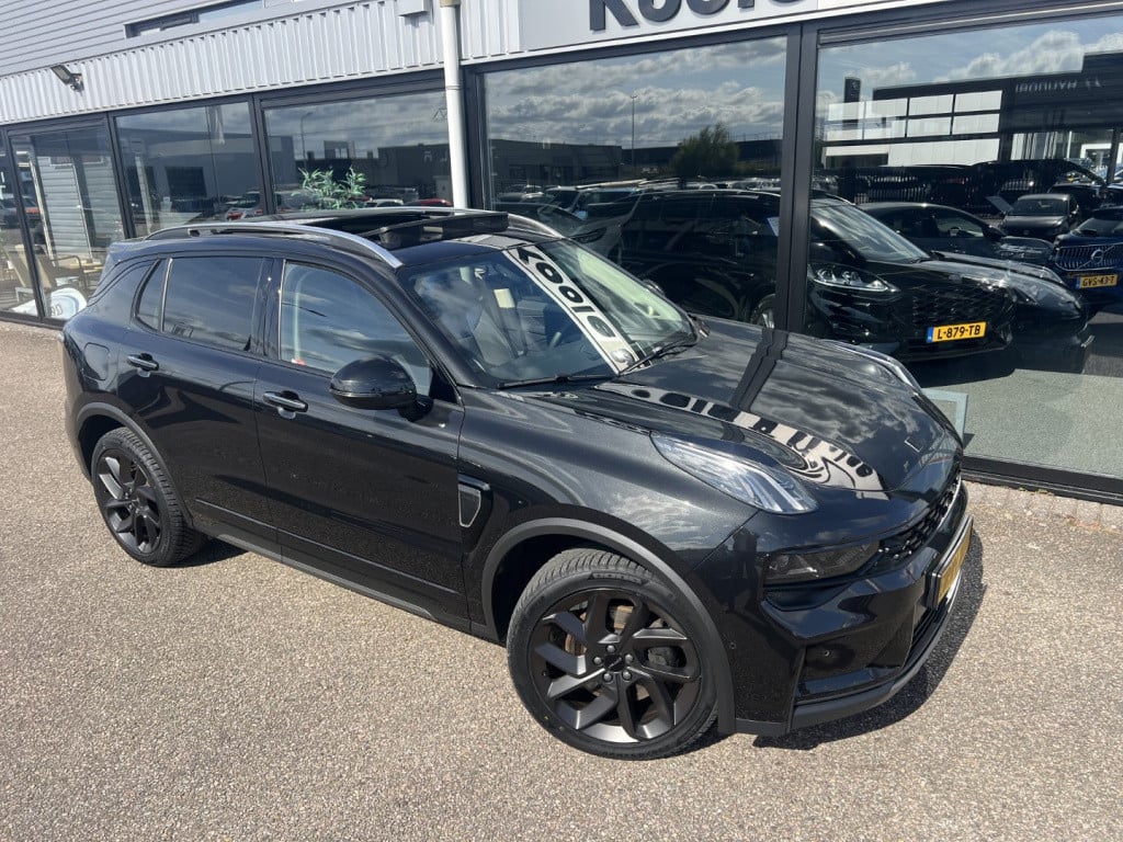 Lynk & Co 01 1.5 261pk plug in hybrid , black edition , panodak , 360 gr ca
