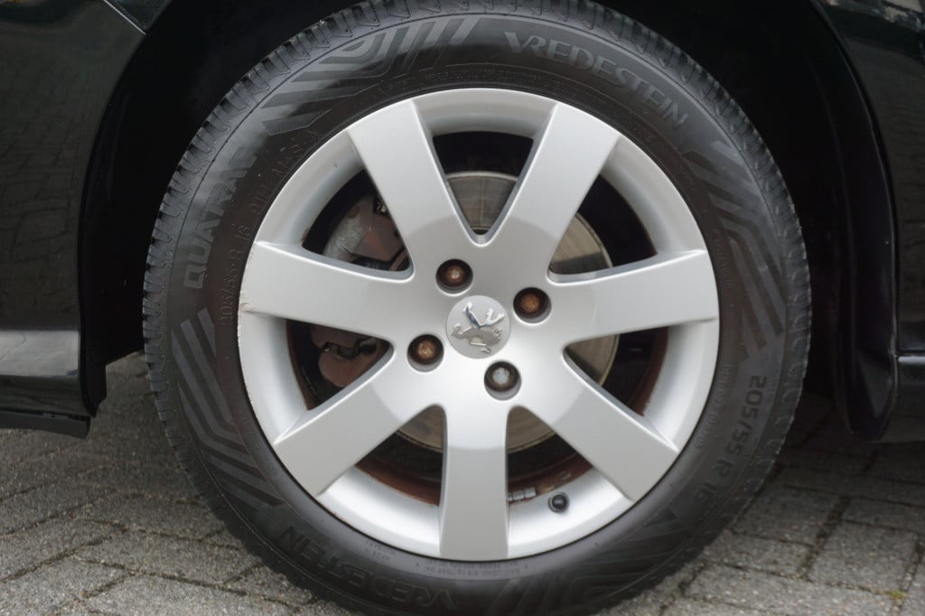 Peugeot 308 1.6 vti xt airco / cruise / stoelverw. / elektr. ramen / parkee