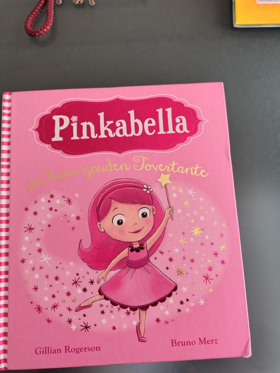 Pinkabella en haar gouden tover tante