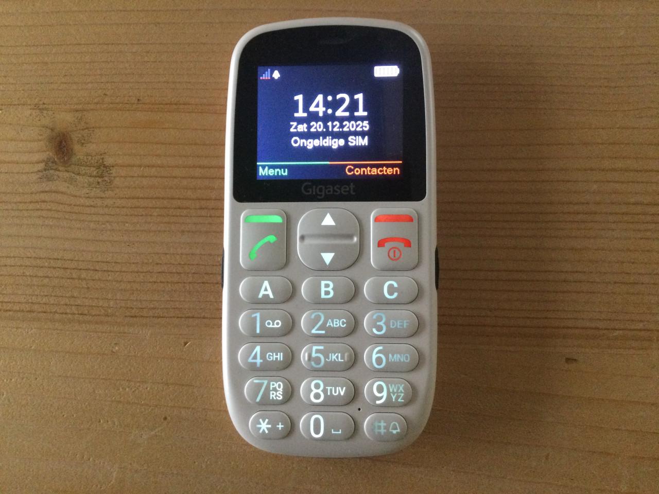 Seniorentelefoon met sim dus ook mobiel te gebruiken