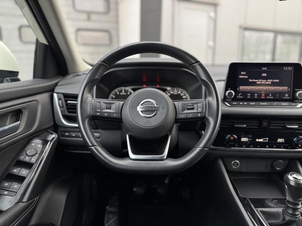 Nissan Qashqai 1.3 mhev acenta design pack