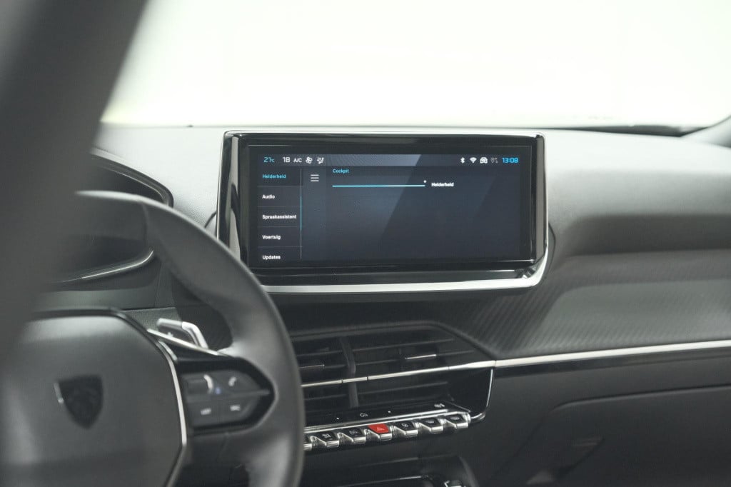 Peugeot 2008 hybrid 136 e-dcs6 allure | 360 camera | navigatie | adaptieve 