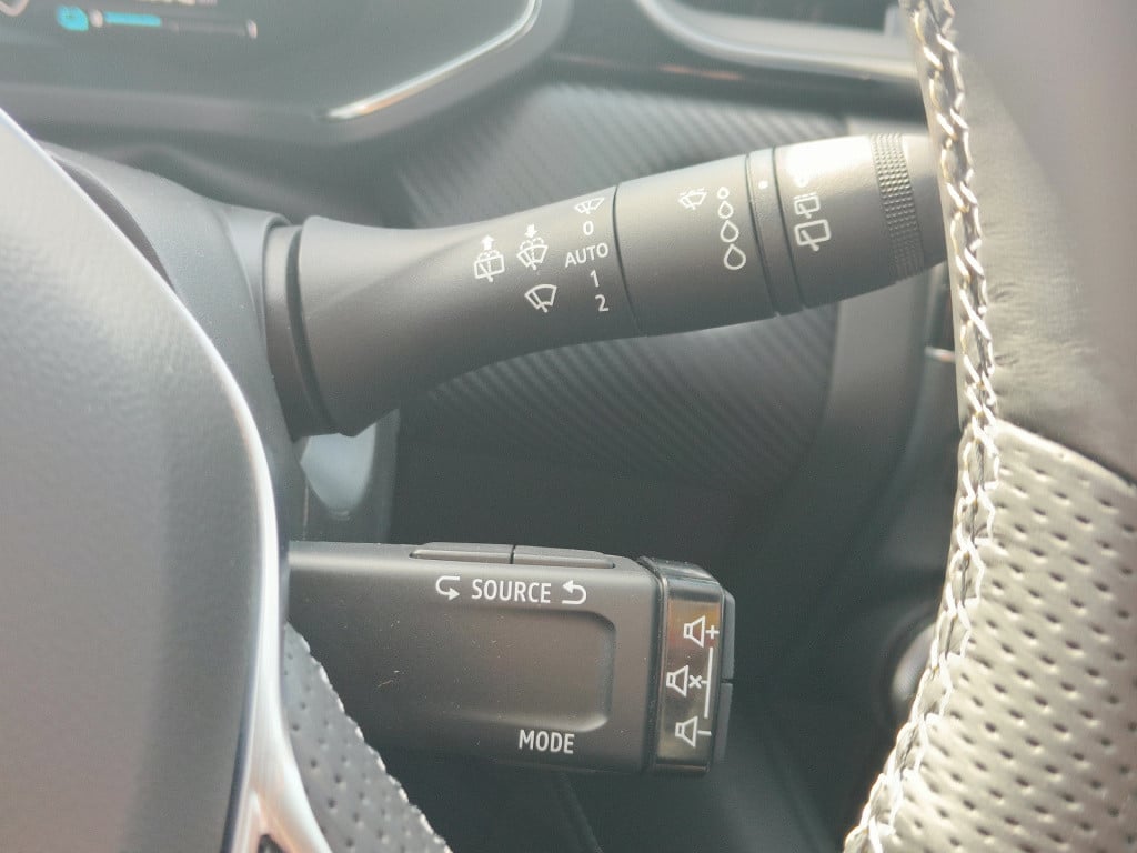 Renault Captur 1.6 e-tech hybrid 145 e-tech engineered
