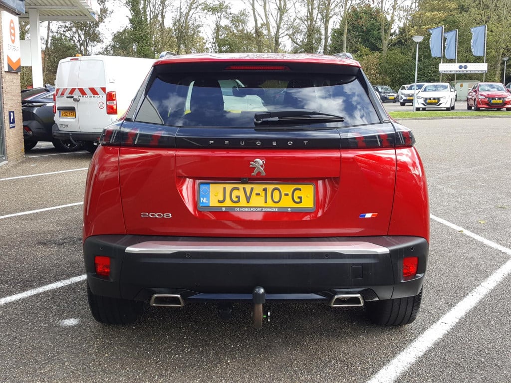Peugeot 2008 allure pack 1.2 pt-130pk trekhaak | apple carplay & android au