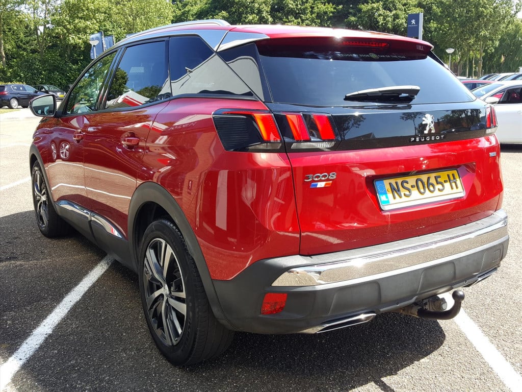 Peugeot 3008 1.2 130pk première automaat navigatie | trekhaak | panoramisch