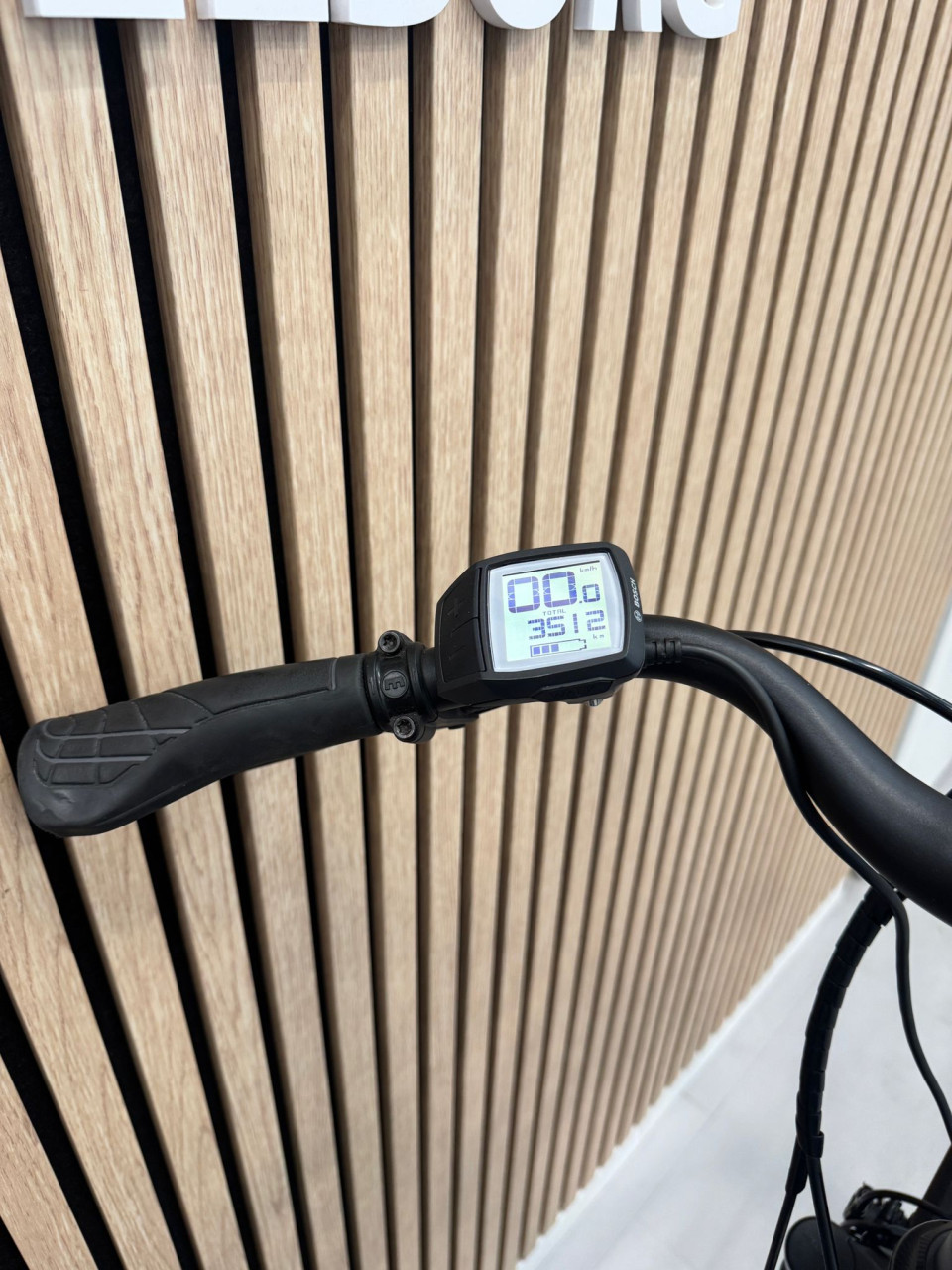 Victoria E-Trekking 5.7 Bosch Active Line 400Wh 60CM