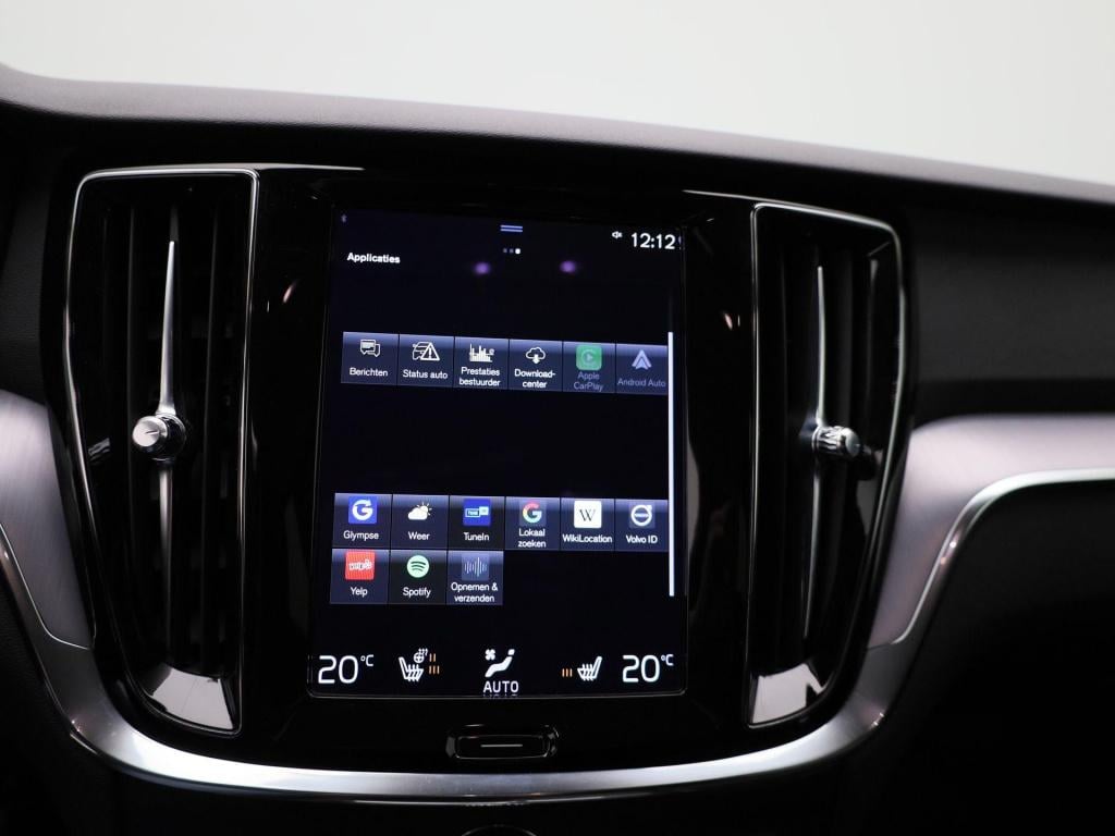 Volvo V60 b3 core dct | automaat | navigatie | virtual cockpit  | climate c