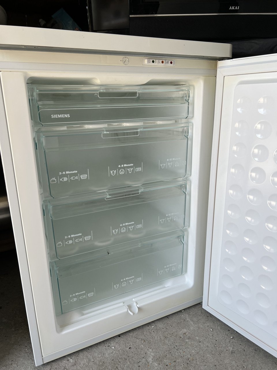 Siemens vrieskast/vriezer 85x60 cm. 4 laden 120 liter als nieuw