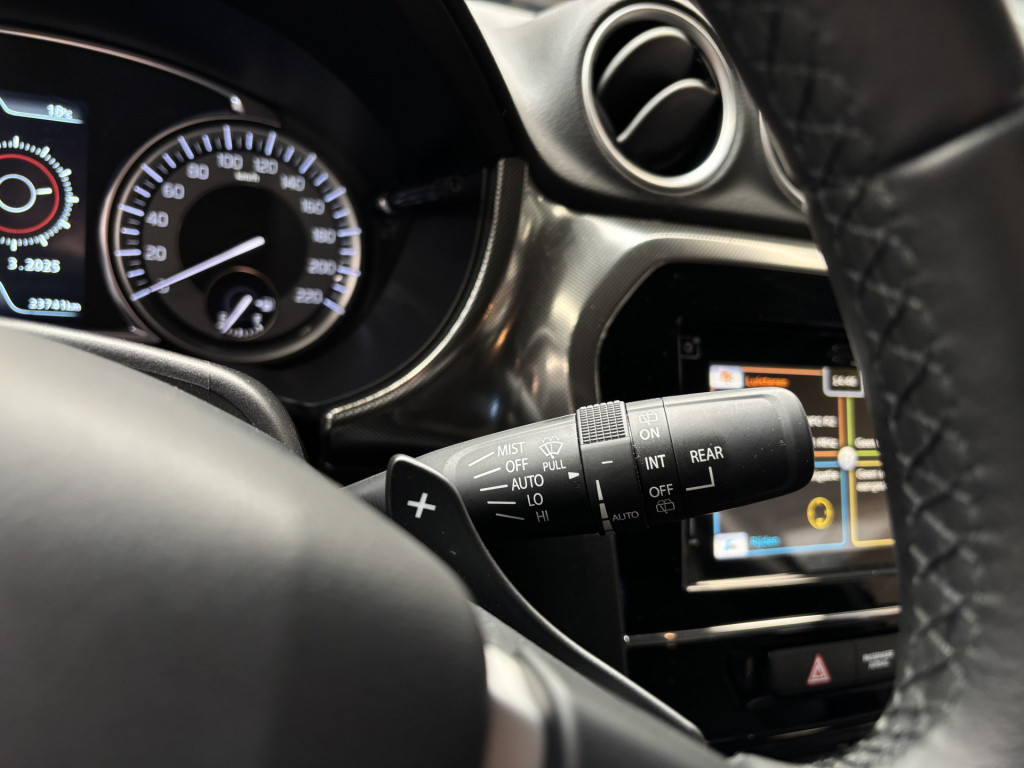 Suzuki Vitara automaat 1.5 hybrid style/ panoramadak